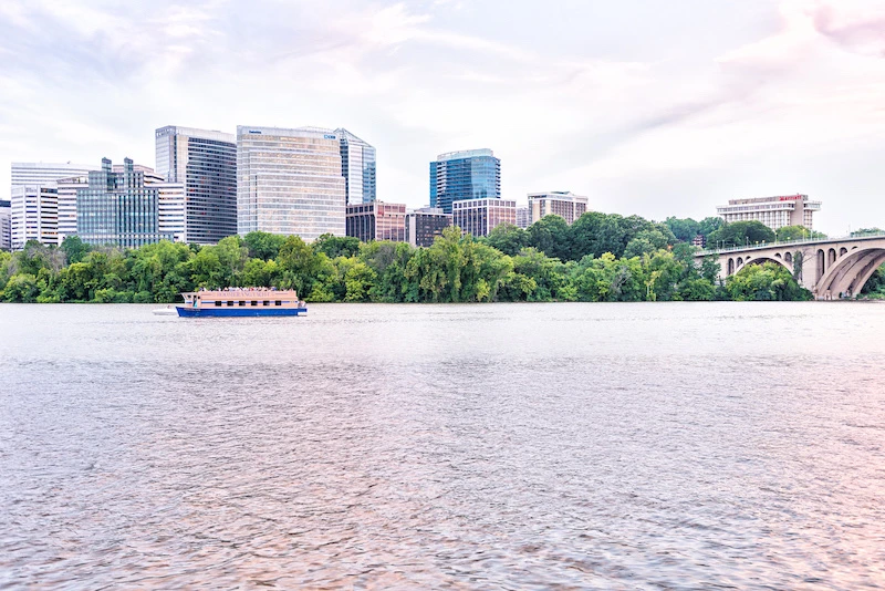 Cruise the Potomac